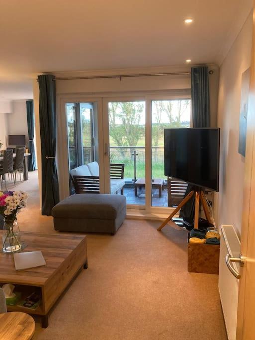 Beautiful 2 Bedroom Flat Overlooking Golf Course Carnoustie Exteriér fotografie